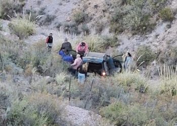 Una mujer seriamente lesionada tras desbarrancar en la Cuesta de los Terneros