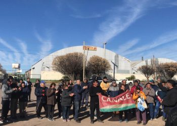 Trabajadores despedidos de la Ex Canale se manifestaron en Real del Padre por sus puestos laborales