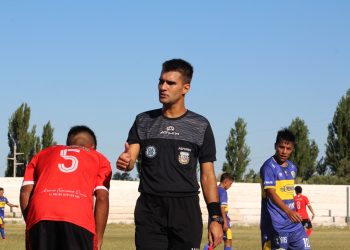 Fernando Muñoz el árbitro para el Clásico entre Pedal-Huracán