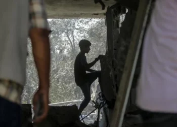 Israel asesinó a 17 integrantes de una familia, entre ellos 14 menores, en el centro de Gaza