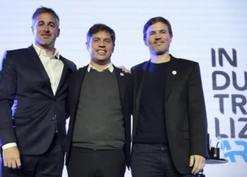 Kicillof: «No puede haber pacto de mayo si no incluye la defensa de la industria y el trabajo»