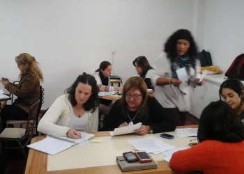 La DGE detalló cómo serán las capacitaciones pagas para docentes