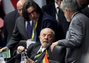 Lula alerta en el Mercosur sobre «falsos demócratas» que intentan socavar las instituciones