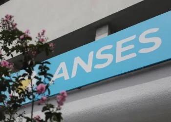 ANSES reintegra dinero a los beneficiarios del AUH con un simple trámite: cómo hacer la solicitud