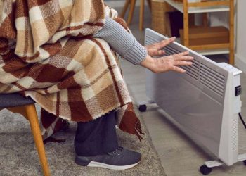 Piden la baja de impuestos en la tarifa de electricidad y también un canon diferenciado para usuarios sin gas natural que la usan para calefaccionarse