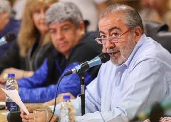 La CGT se reunió con el Gobierno y pidió que se retire parte de la reforma laboral del DNU