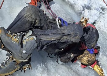 Por el retroceso de glaciares, hallaron momificado a un escalador desaparecido hace 22 años