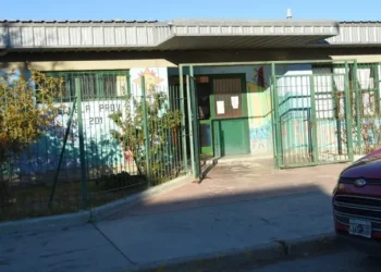 Conmoción en Trelew: una maestra detenida por presunto abuso sexual a chicos de 6 y 7 años