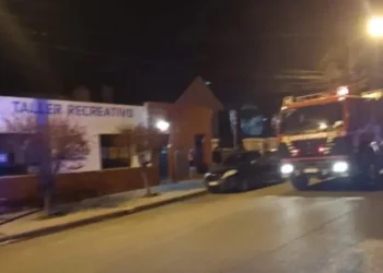Comodoro Rivadavia: «Ya no se podía hacer nada», dijo un bombero tras hallar al nene que murió en un incendio