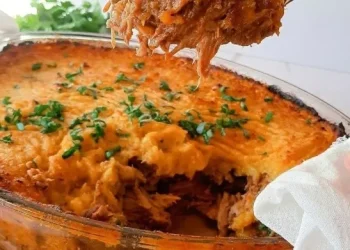 Cómo prepara un pastel de batata con bondiola desmechada