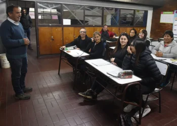 Cómo es el plan para terminar la Secundaria en Mendoza y a qué grupos alcanza