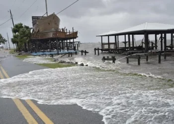 El huracán Debby golpeó Florida y hubo al menos un muerto