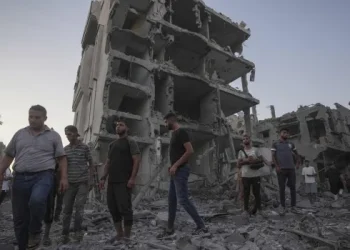 Al menos 12 muertos en un bombardeo israelí contra dos escuelas en Ciudad de Gaza