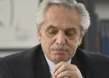 El apoderado del PJ dice que no recibieron «ninguna renuncia» y que Alberto Fernández sigue como presidente
