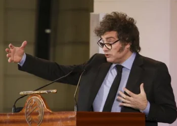 Milei comparó «la sociedad ideal progre» con una cárcel y criticó la homosexualidad