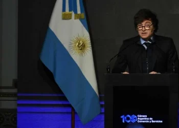 Milei instó a los empresarios a invertir en la Argentina durante su exposición en el Council de las Américas