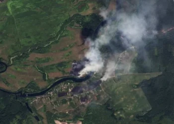 Moscú sufre un gran ataque de drones mientras continúan los combates en Kursk y el este de Ucrania