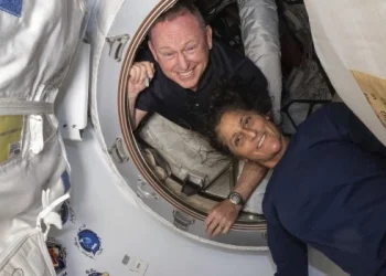 La NASA dice que los dos astronautas del Starliner varados en la Estación Espacial Internacional volverán en febrero