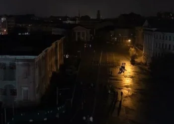 Ucrania realiza cortes de electricidad tras el mayor ataque aéreo de Rusia