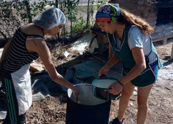Piden ollas, utensilios y otros para un merendero de Villa Atuel que ayuda a más de 50 familias