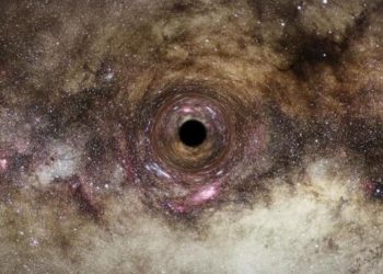 Atención amantes de la astronomía: ahora se podrá buscar agujeros negros con una app para el celular