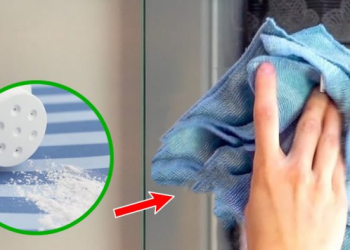 Cómo pulir los espejos del baño con talco
