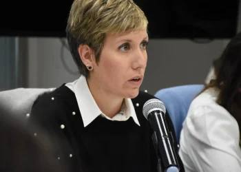 Jimena Latorre explotó y trató de “fantasma” a un senador que cuestionó su sueldo en YPF