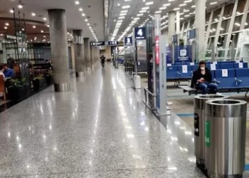 Por medidas de fuerza de gremios aeronáuticos se esperan demoras y cancelaciones de vuelos para este viernes