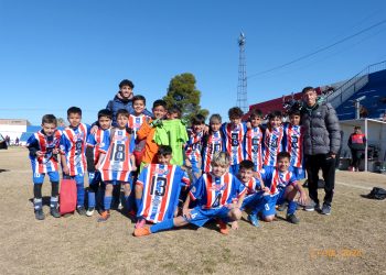 Chicos de la 8ª división de Pedal están invitados a participar del torneo “Lanús tu amigo” y necesitan del apoyo de la comunidad