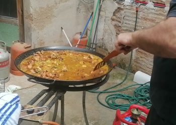 Venderán arroz con pollo para poder viajar a Uruguay a competir en un torneo de karate