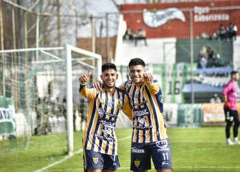 Sergio Modón convirtió en la victoria de Dock Sud