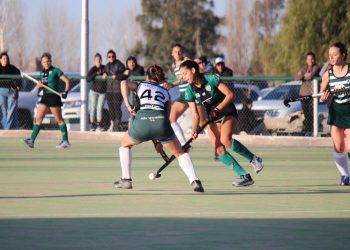 Los equipos sanrafaelinos juegan por el torneo mendocino de hockey