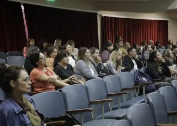 Capacitaciones pagas a docentes: cómo ver la oferta completa y sus fechas