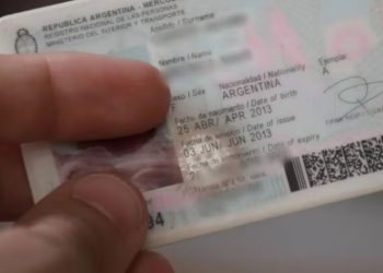 No lo dejaron votar, ni casarse y comenzaron a llegarle multas de tránsito: descubrió que otra persona estaba usando su DNI