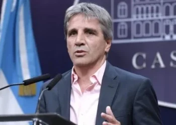 Caputo eliminó un fideicomiso de salud en el que intervenía la CGT