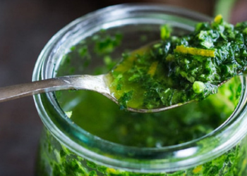 Cómo preparar la exquisita salsa gremolata: le suma sabor y frescura a carnes, pescados y verduras