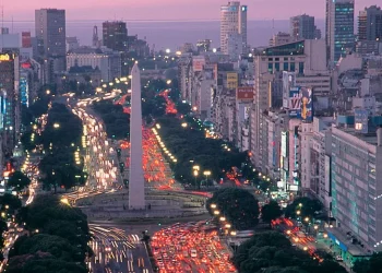 Así será la población argentina en 2100: ¿cuántos habitantes, de qué edad y con qué nivel de estudios?