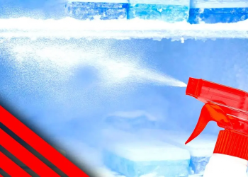 El truco más eficaz para sacar rápidamente el hielo del congelador