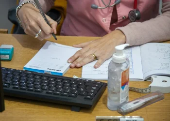 Nuevo golpe al bolsillo: aumenta la consulta médica