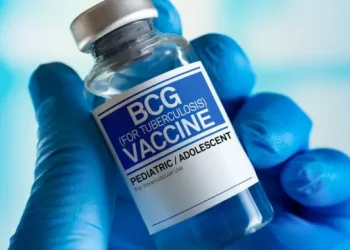 Hito de la medicina: comienza a probarse la primera vacuna del mundo contra el cáncer de pulmón