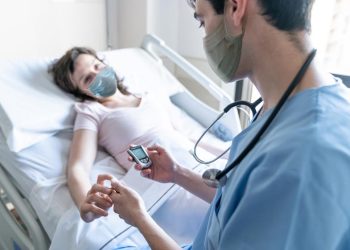 Baja de oficio del Monotributo Social dejaría a más de un millón de personas sin cobertura de salud