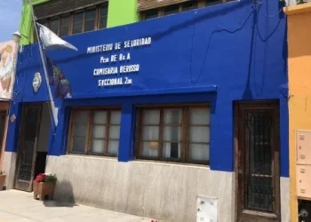 Un policía murió tras recibir una patada en la espalda durante un operativo en Berisso