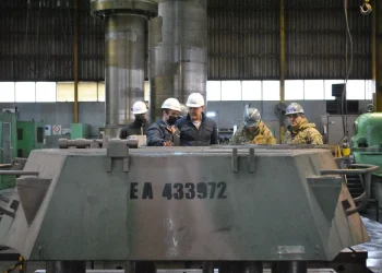 Alerta en el sector militar por la venta de Impsa