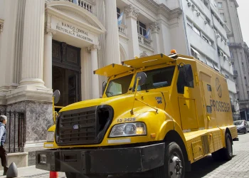 El BCRA retomó las compras en el mercado pero las reservas cayeron cerca de USD 500 millones