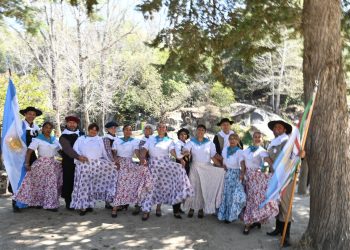 La academia de baile folk de la UTN San Rafael alcanzó una gran performance en un torneo internacional en La Falda