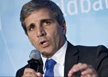 Caputo volvió a pedir inversiones a los empresarios