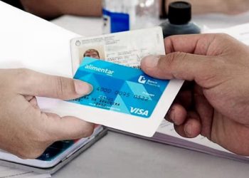 IDESA: obtienen más ingresos las familias con trabajo en negro que reciben la AUH que si sus integrantes estuvieran registrados