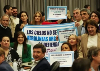 Diputados abrió el debate sobre la privatización de Aerolíneas Argentinas con la presencia de funcionarios nacionales