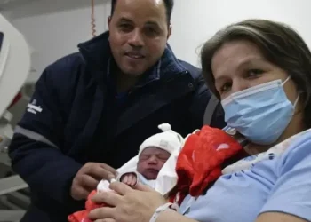 El bebé de Santa Cruz que debe apadrinar Milei aún espera respuestas: «Por ahora nada», dijo la mamá