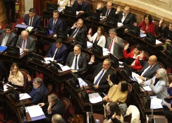 El kirchnerismo y la UCR impusieron su mayoría y el Senado tratará el DNU de la SIDE
